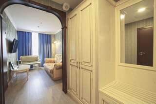 Гостиница Комендантская Дача Санкт-Петербург Двухкомнатный полулюкс-9